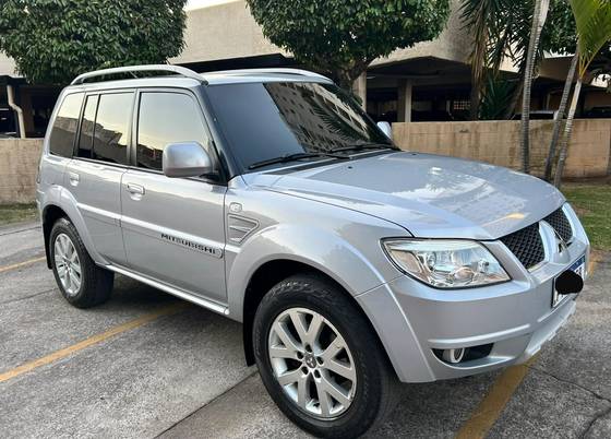 MITSUBISHI PAJERO TR4 2.0 4X2 16V 140CV FLEX 4P AUTOMÁTICO